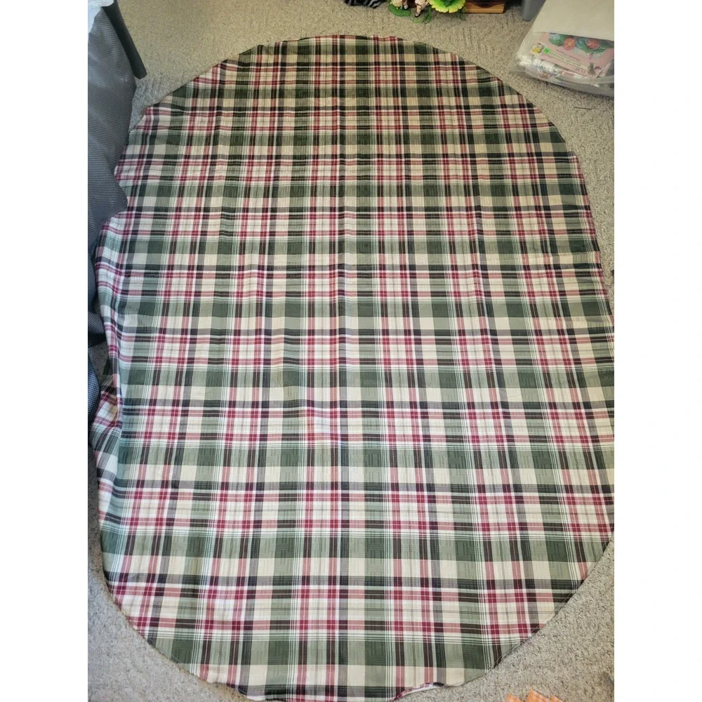 Living Quarters Green Red Plaid Oval Dining Table Linens Tablecloth 60